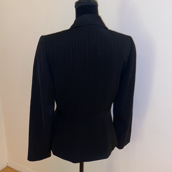 Tahari Black Pinstripe Fitted Blazer Ladies Sz 6 - Arthur S. Levine - Picture 5 of 11